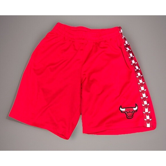 Chicago Bulls NBA Men’s Basketball Short Size Medium - Picture 1 of 6